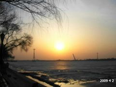 -人民防洪胜利纪念塔