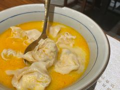 金汤黄鱼馄饨-蟹黄鱼·深夜面馆(巨鹿路店)