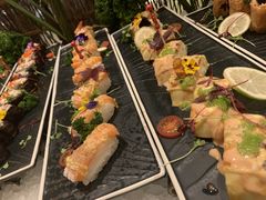 -大中华希尔顿酒店-念自助餐·嗨啤·小龙虾