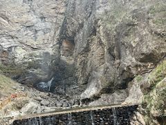 -燕子河大峡谷天坑仙境