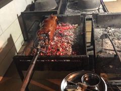 -黄记四更烤乳猪店