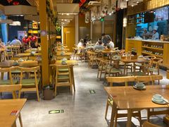 大堂-伊喜饺子·烤鸭(五道口学院路店)