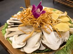 -老渔家白族·石板烧·野生菌火锅(古城中心店)