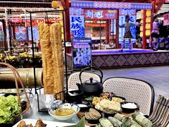 -刘姐啤酒鱼民族演艺餐厅(西街总店)