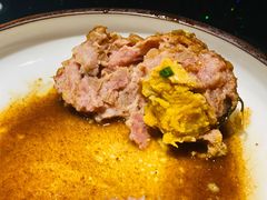 鸭蛋黄狮子头-梅飞酒家(名辉豪庭店)