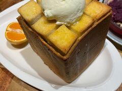 面包诱惑-蜜桃餐厅·伴山(绿宝广场店)