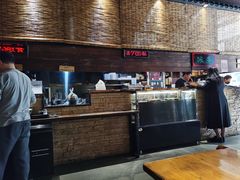 -八月美食小馆(银泰城总店)