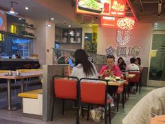 大堂-令狐冲烤鱼·烧菜馆(达明店)