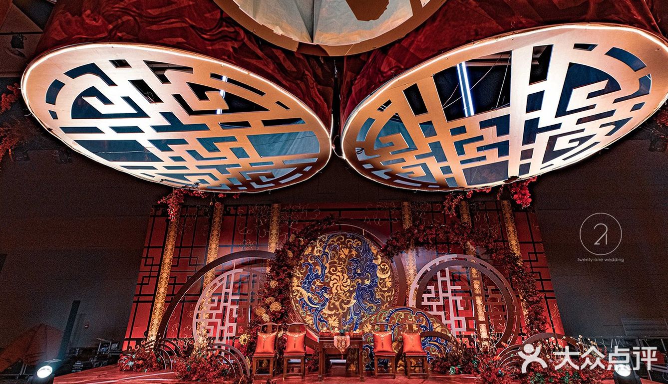 别再做烂大街婚礼了，小众婚礼挺有意思的。