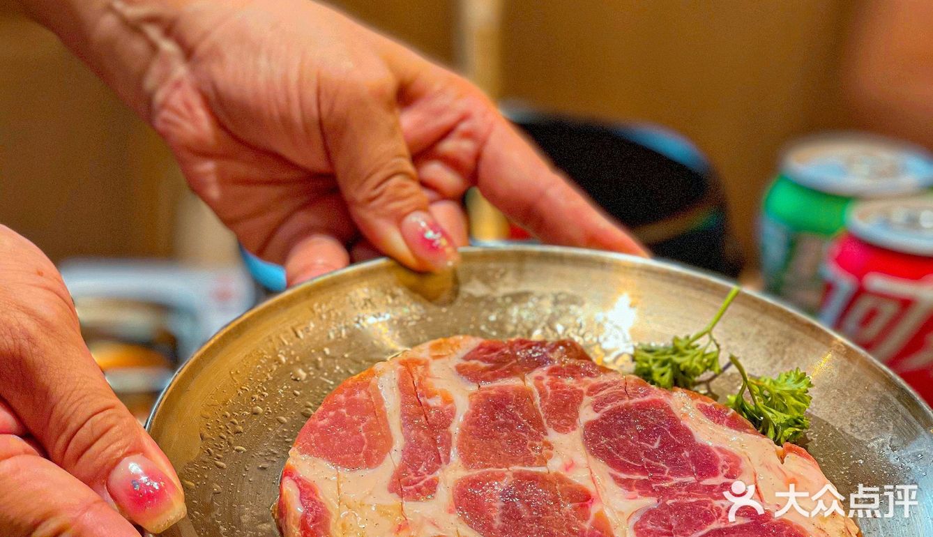 排队3小时也要吃的泥炉烤肉！