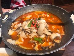 -老滇山寨•云南特色菜•地方菜•民族风情歌舞表演(金碧店)