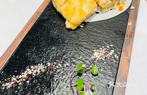 Fragrant Mango Pan-Fried Thin Pancake