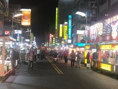 -六合夜市