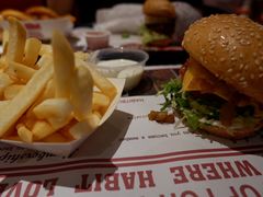 -The Habit Burger Grill 哈比特汉堡(复兴soho店)