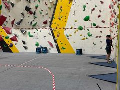 -问山MountQuest攀岩馆