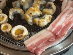 -围炉肉舍•炭烤活鳗•丹东海鲜烤肉(步行街店)