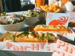 -Pinchy's Lobster & Champagne Bar