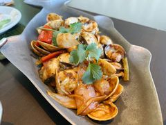 -大头虾越式风味餐厅(光明广场店)
