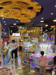 -卡通尼乐园(五彩世界店)