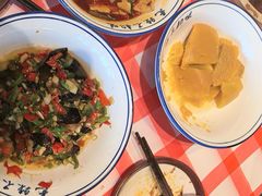-笨豆腐居民楼菜馆•江西小炒(天津开发区店)