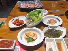 -万兴佳烤肉·长白山老味道(东岸里店)