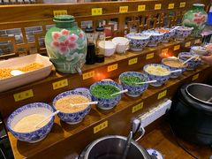 自助调料区-小天鹅火锅·一线江景洪鼎旗舰店(洪崖洞店)
