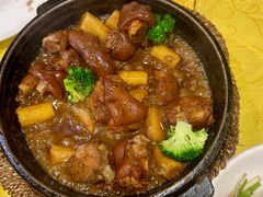 -石家饭店·百年老字号(灵岩山穹灵路店)