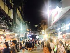 -六合夜市