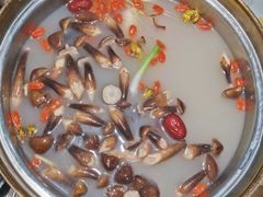 -千岛蚝高压锅生蚝·人参火锅(白云万达店)