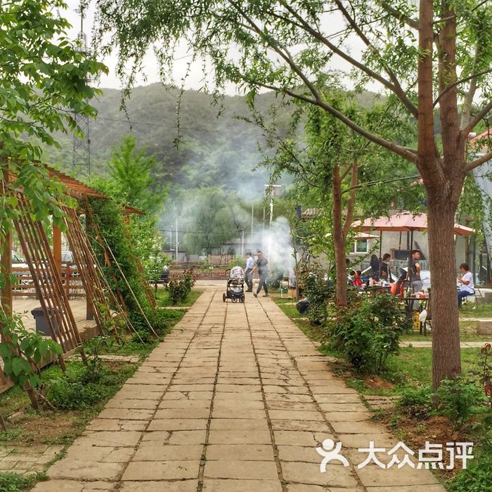 栗香溪谷农家院