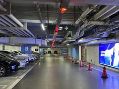 -成都银泰中心-停车场