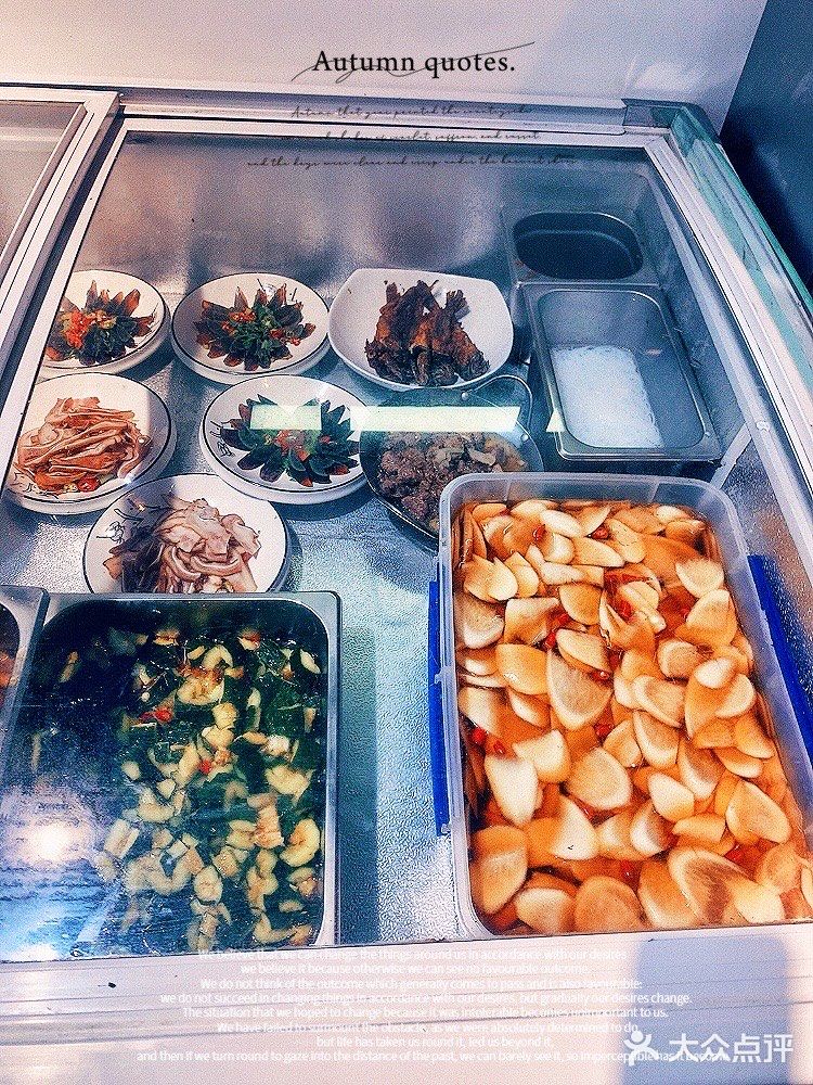 各种串串，烤的满好吃，满入味的那种