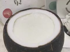 -志龙皇冠吃货椰子铺