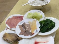 -桥香园云南过桥米线(金马碧鸡店)