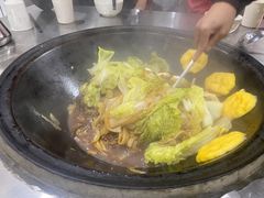 -粘豆包柴火铁锅炖