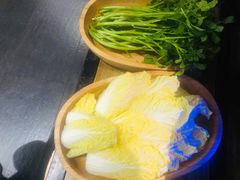 -尚尚仙·酸汤猪手·猪肚鸡火锅(华联万柳购物中心店)