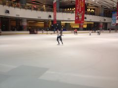-冰纷万象滑冰场(沈阳万象城店)