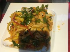 -壹号院音乐餐厅•烤全羊•新疆菜(浐灞店)