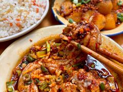 -拈签一笑黄牛肉辣卤串串