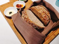 餐前面包-郑州绿地JW万豪酒店The Grill烤汇扒房
