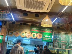 -云阿蛮云南生烫牛肉米线(奉贤路店)