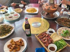 -一口猪海鲜浑锅·东北家常菜