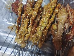 脆香鸡皮-淏淋牛肉小串