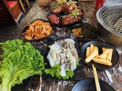 -啊美丽炭火烤肉(滑翔一店)