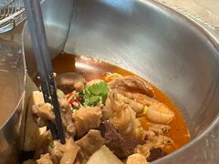 -左庭右院鲜牛肉火锅(浦江欢乐颂店)