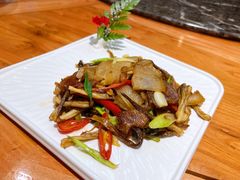 鹿茸菌炒腊肉-醉霖生态餐厅(交大店)