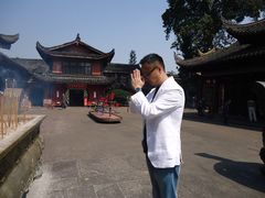 -峨眉山报国寺