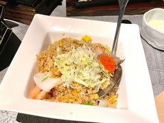 亲子鲑炒饭-穹六人间 people 6(岳阳路店)