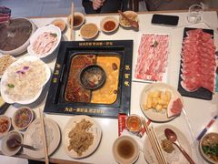 -老牌坊云南鱼豆花火锅(哈西万达店)
