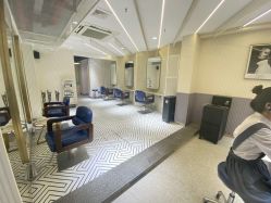 -PE SALON